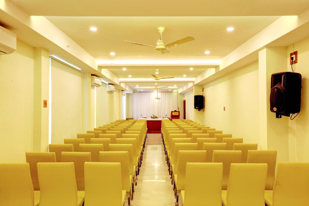Hotel Floral Park Kottajam Kültér fotó